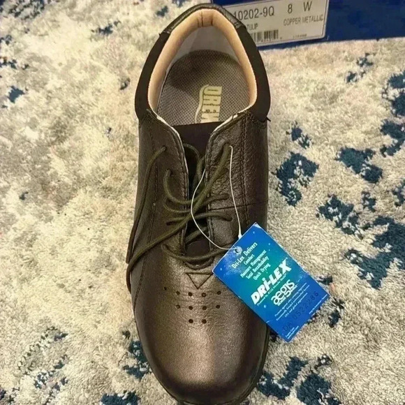 Drew women’s shoes, size 8W, NIB - Picture 3 of 7